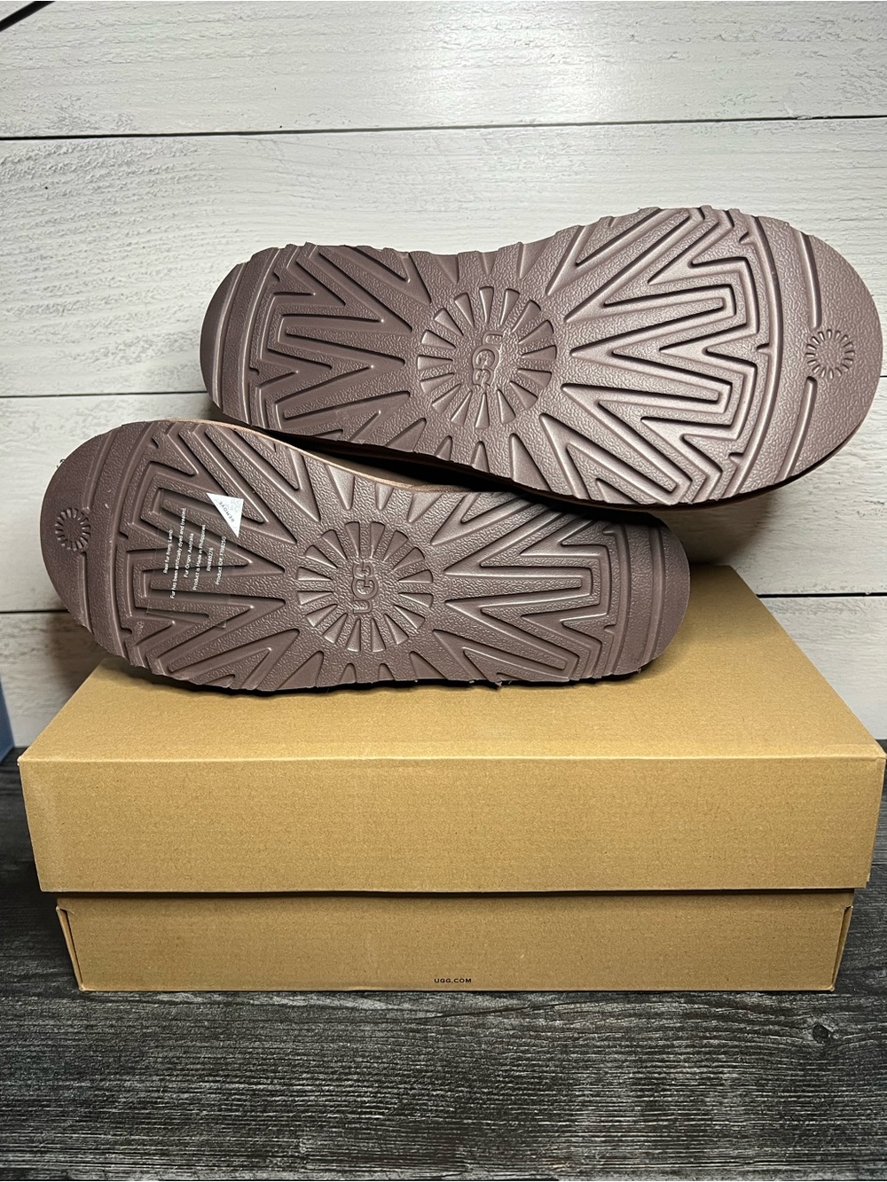 UGG Tasman II - Picture 5 of 5